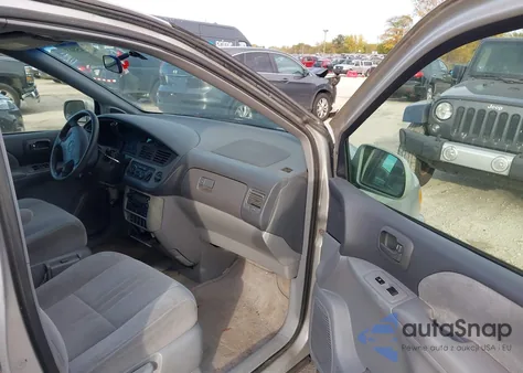 2002 Toyota Sienna Le from USA, damaged, VIN 4T3ZF13C02U496689